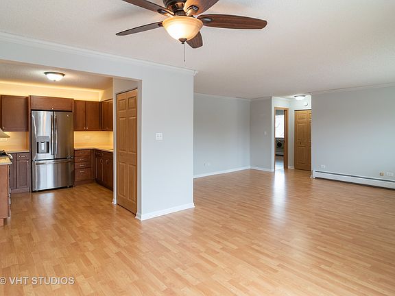 3rd image of 930 Ontario St