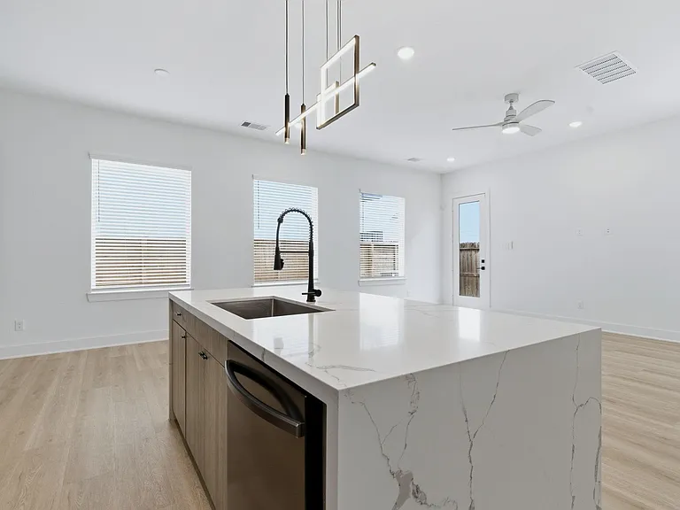 6337 Wheatley St — Photo 9