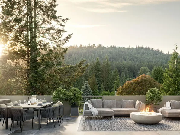 601 Harrison Ave #211, Coquitlam, BC V3J 3W6