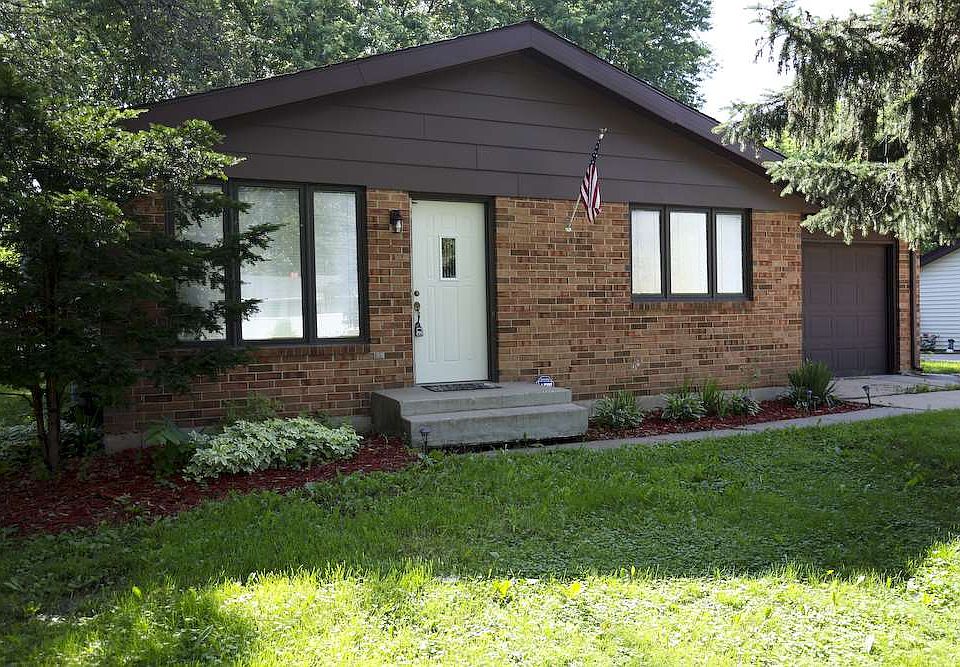 1st image of 1218 Fieldcrest Dr