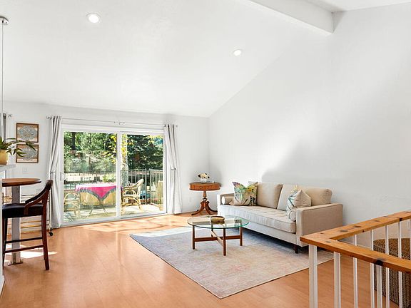 4th image of 990 Miramonte Dr APT 6