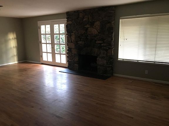 Look at living room from entry hall