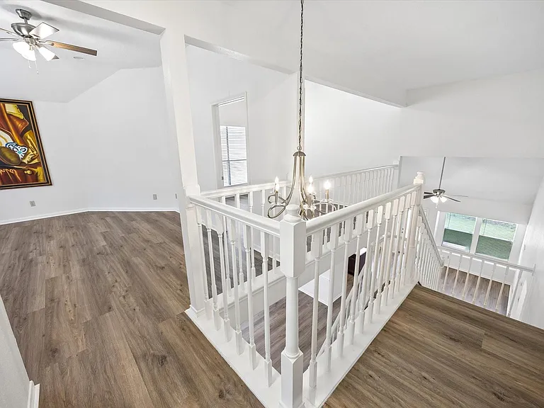 4627 Plymouth Way — Photo 14