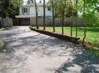 2438 Berry St, Joliet, IL 60435
