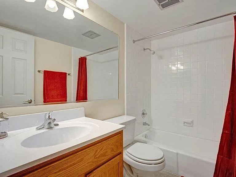 Blackhawk Apartment Homes — Photo 11