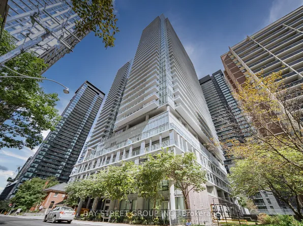 195 Redpath Ave #2412, Toronto, ON M4P 0E4