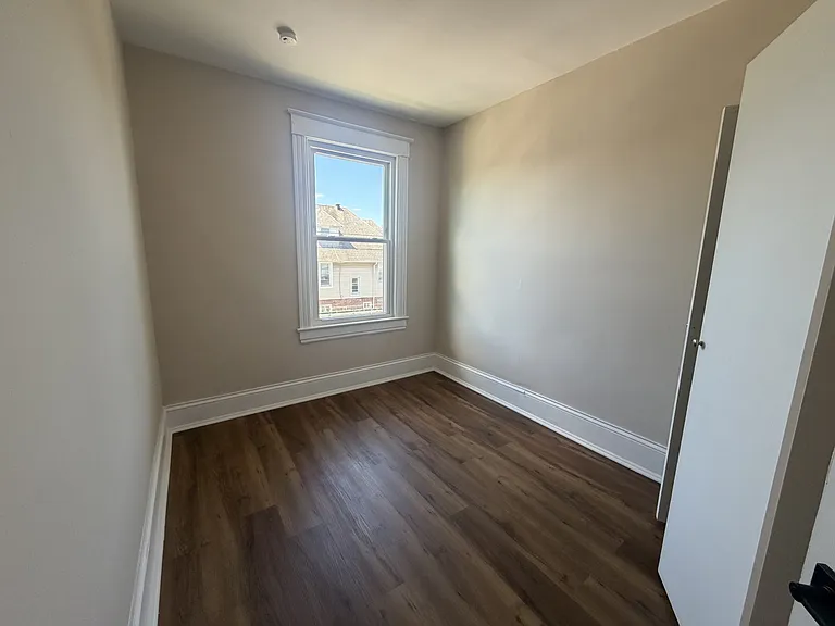 55 Ramsey Ave #3 — Photo 8