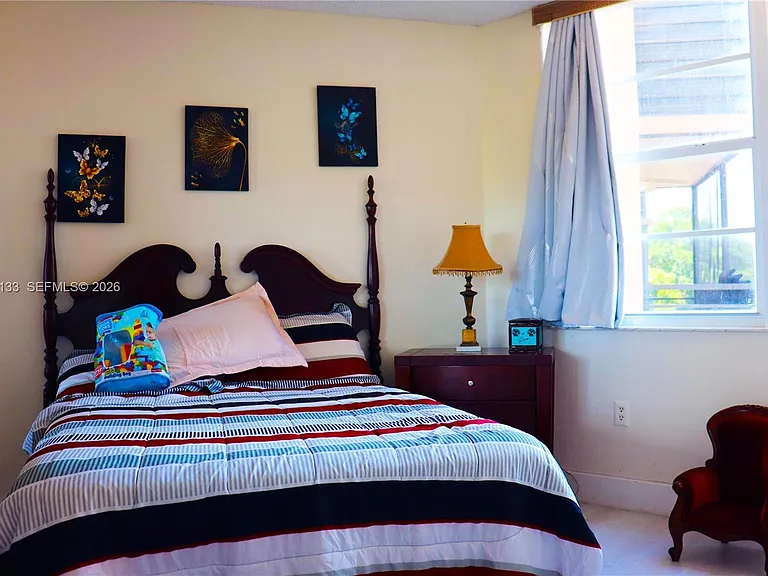 900 Saint Charles Pl #316 — Photo 31