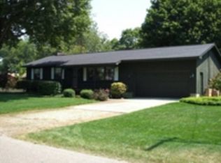 5044 Wickham Dr, Norton Shores, MI 49441