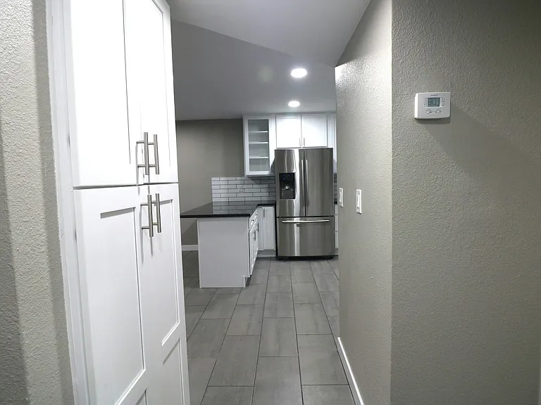 1 N Naco Way #1 — Photo 13
