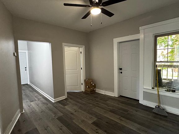 4th image of 1540 W 70th St #1