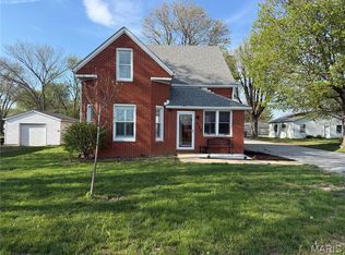 932 Carr St, O Fallon, IL 62269