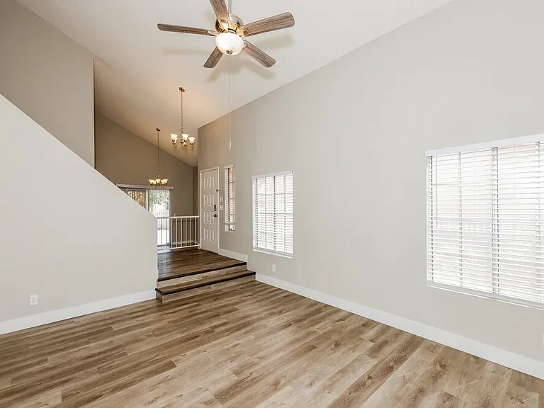 1403 Harmony Hill Dr — Photo 6
