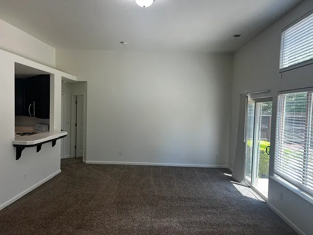 1017 Marc Ave — Photo 3