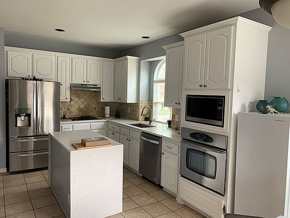 3rd image of 11708 Pheasant Creek Dr