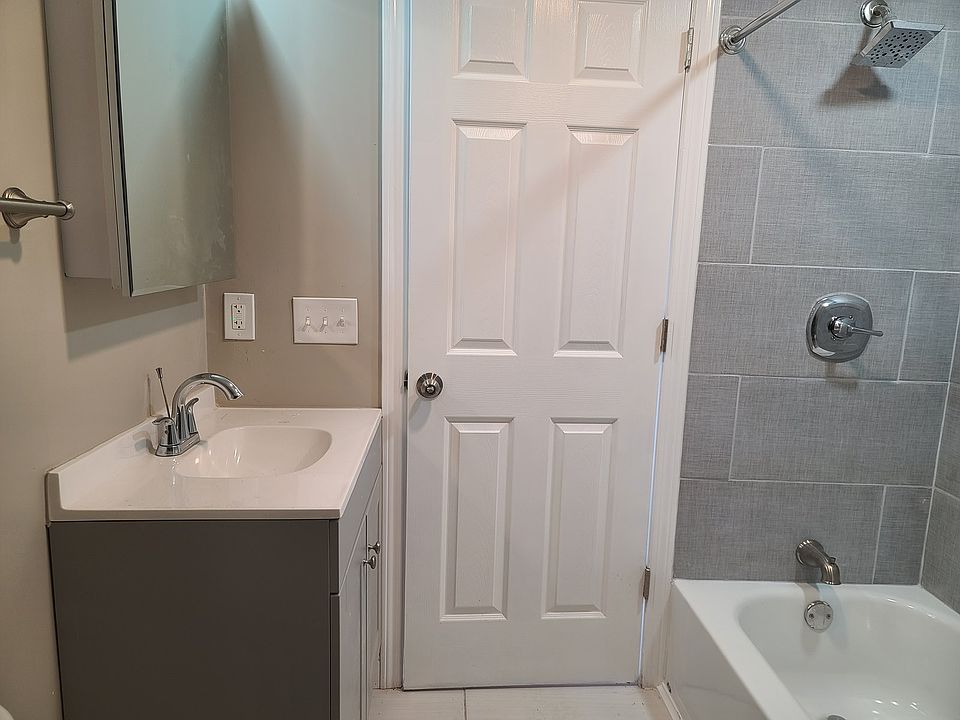 2nd image of 13 Mowry St #2R