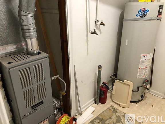 4th image of 1591 E Park St Unit 1