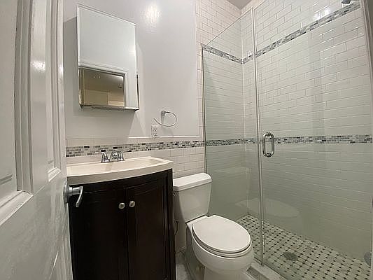 5th image of 250 Broome St #A