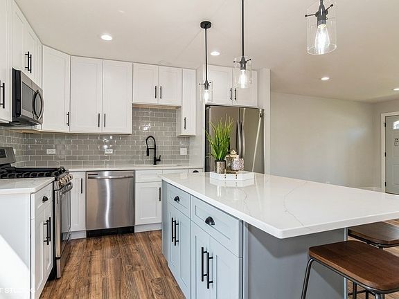 4th image of 1408 Laurie Ln
