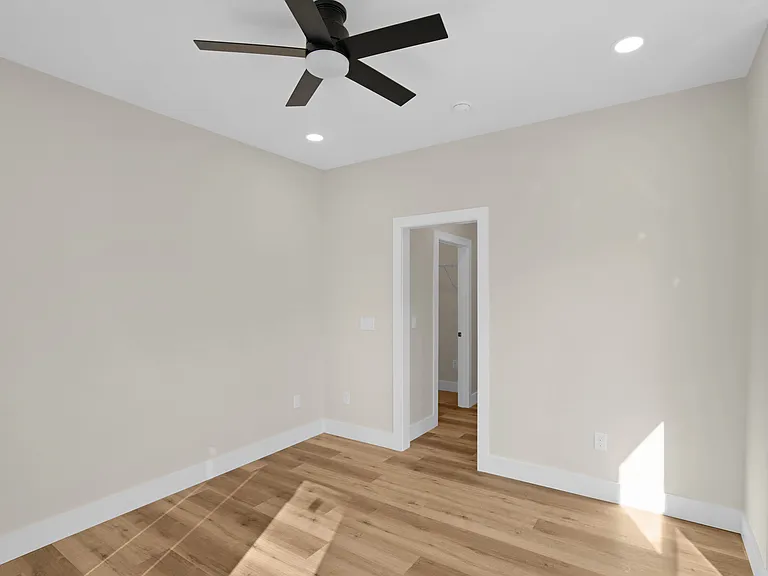 1022 Wentford Ave — Photo 11