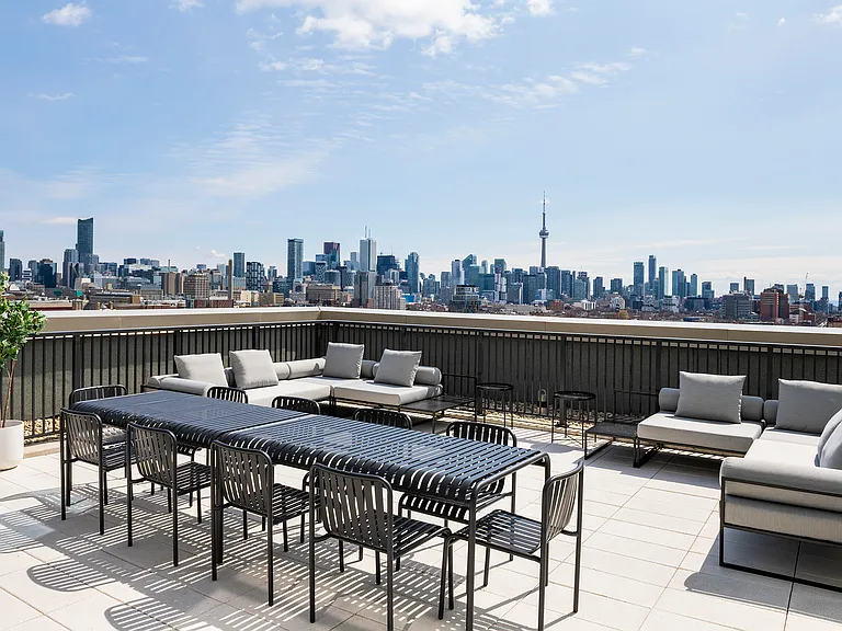 748 Bathurst St — Photo 17
