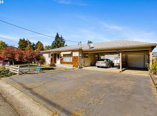 2812 W Sanders Ave, Roseburg, OR 97471