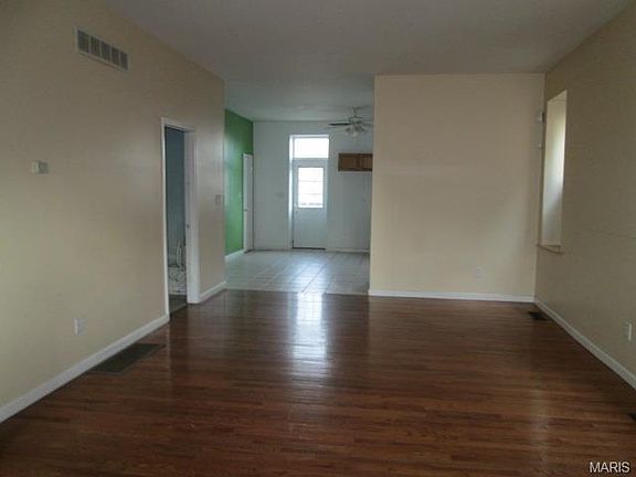 5th image of 3640 Louisiana Ave