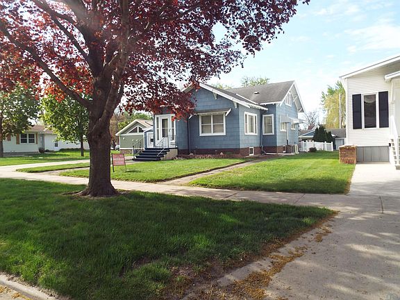 3rd image of 511 9th St