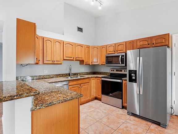 5th image of 7955 Ridgewood Drive