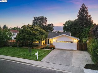 1305 Brookside Dr, Danville, CA 94526