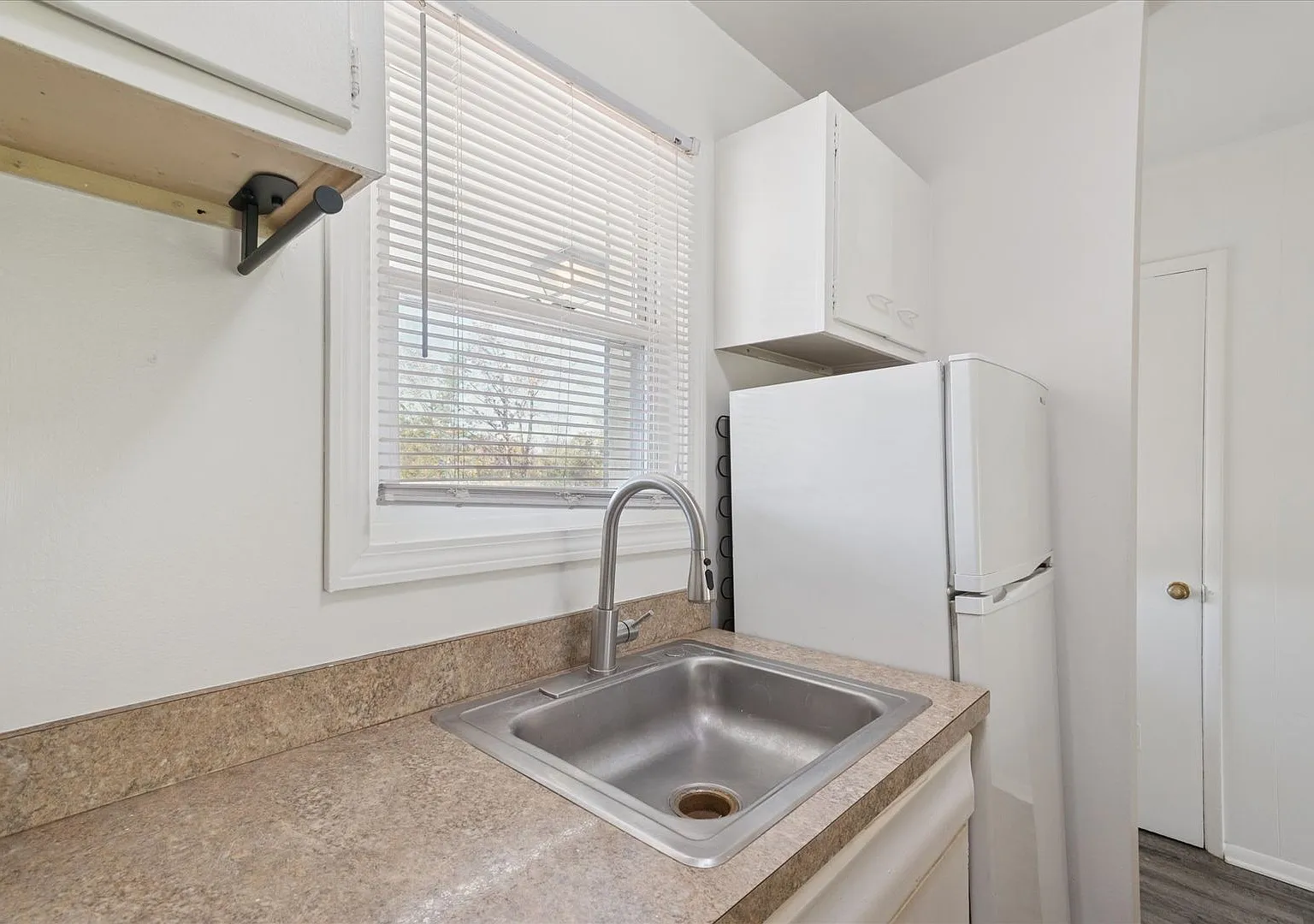 Flint Rd Apartments (Burneway Drive LLC) — Photo 3