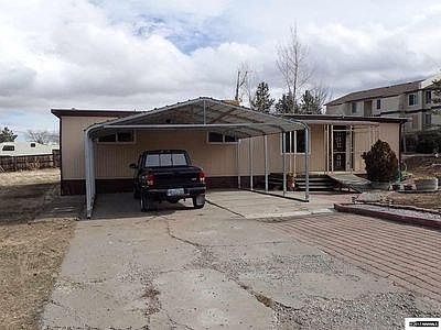 Front w Carport