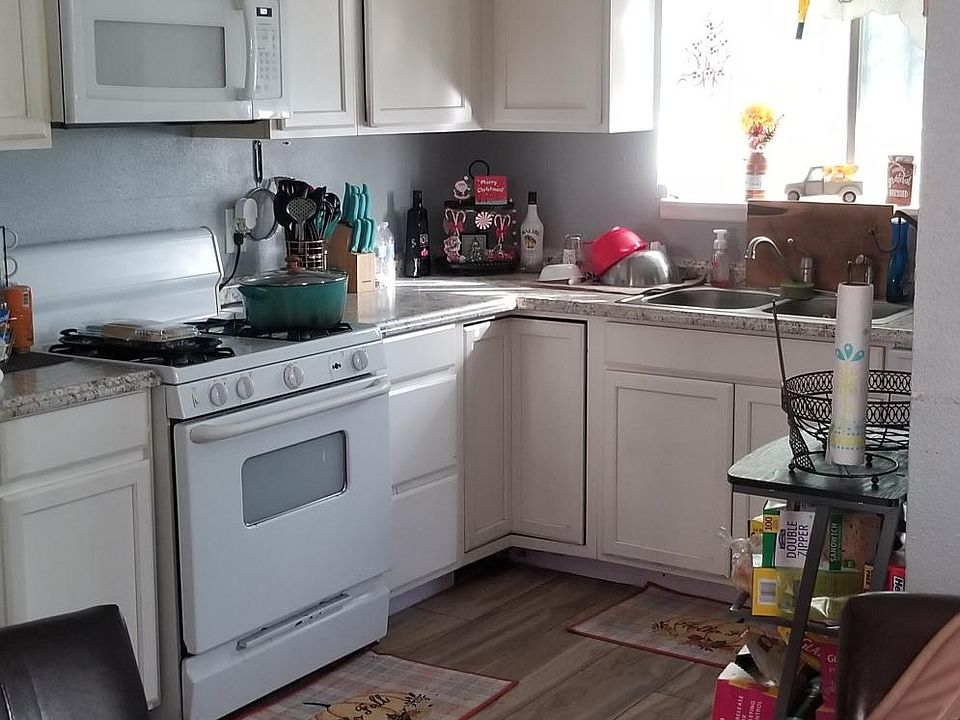 2nd image of 144 Odell St