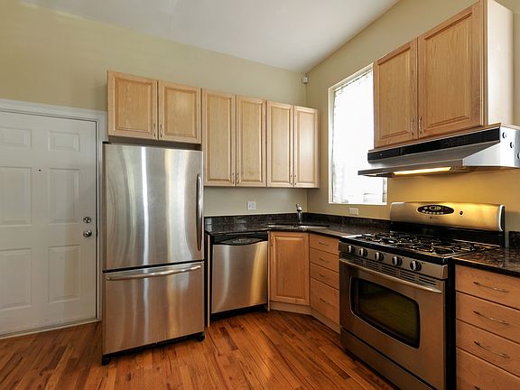 5th image of 2717 W Evergreen Ave #1S