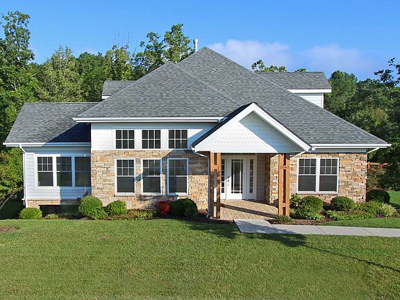 2nd image of 2061 Blue Jay Ln