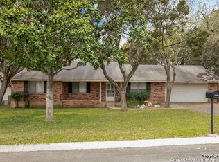 861 Twin Oaks Dr, New Braunfels, TX 78130