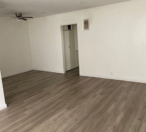 2nd image of 1017 N Genesee Ave APT 3