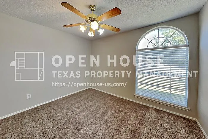 625 Creekview Dr — Photo 14