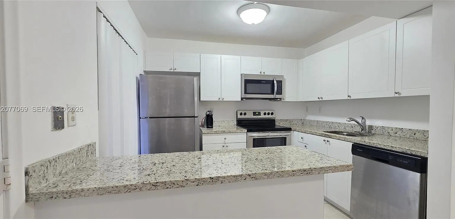 Quatraine Condo Ii Ph Ii — Photo 3