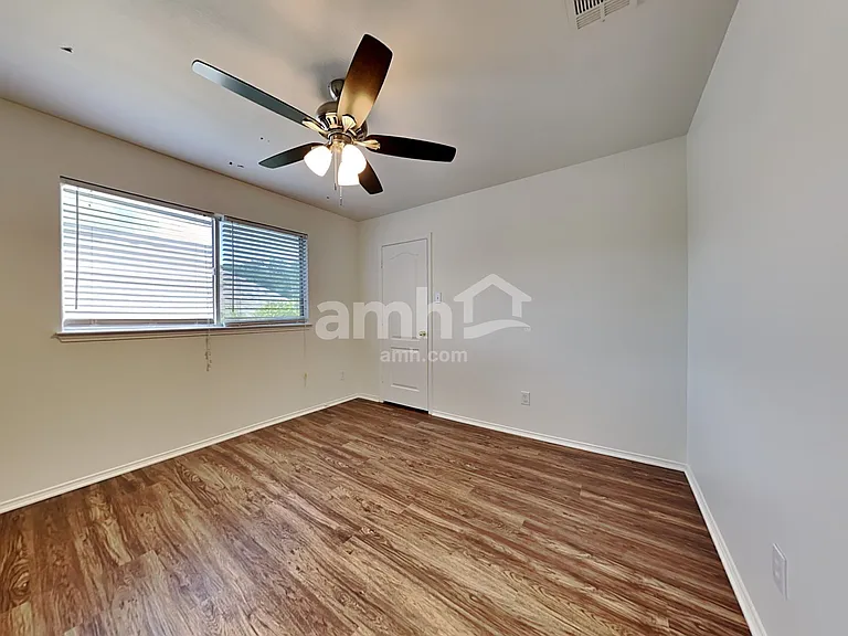7017 Chaucer Dr — Photo 22
