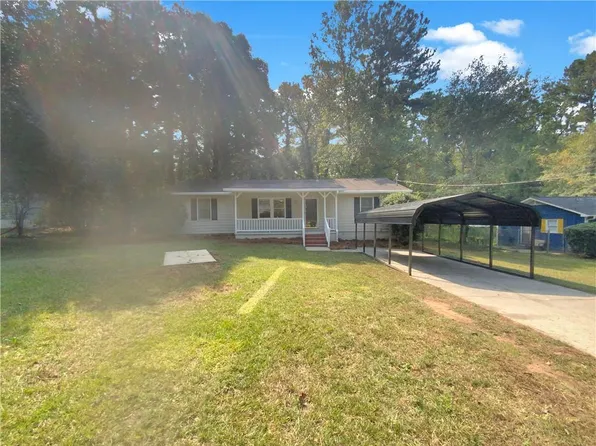 117 N Circle Dr, Ellenwood, GA 30294