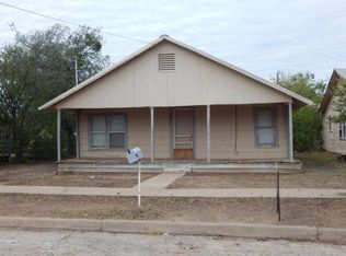 106 W 8th St, San Angelo, TX 76903