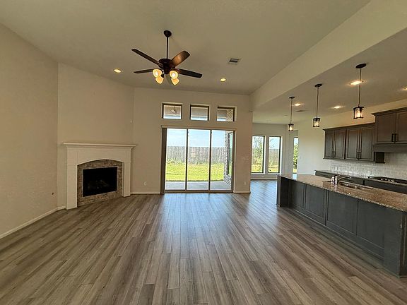 4th image of 5814 Turquoise Hill Ln