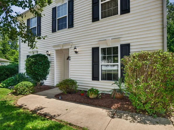 38 Silverstone Dr, Pittsboro, NC 27312