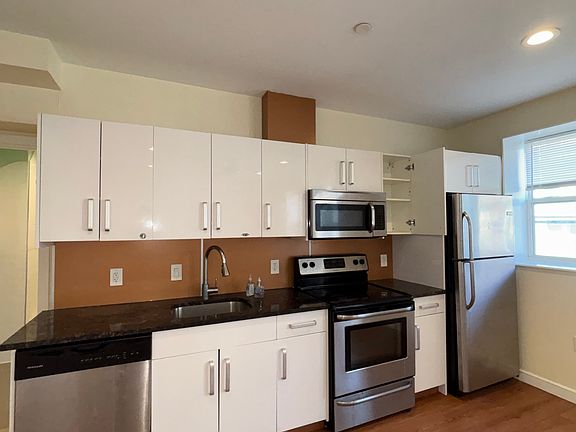 4th image of 249 S 49th St #209