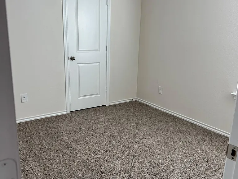 213 Arbor Dr — Photo 13