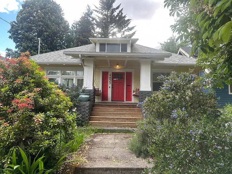 4635 NE Rodney Ave — Photo 1