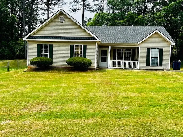 106 Ridgefield Cir, Lagrange, GA 30241