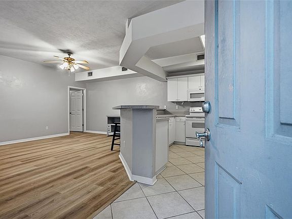 4th image of 4945 NW 1st Pl