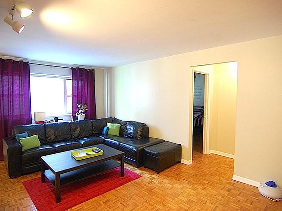 5th image of 420 W Aldine Ave APT 227
